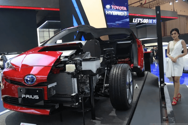 Ilustrasi kendaraan listrik hybrid merk Toyota (Foto/Ist)